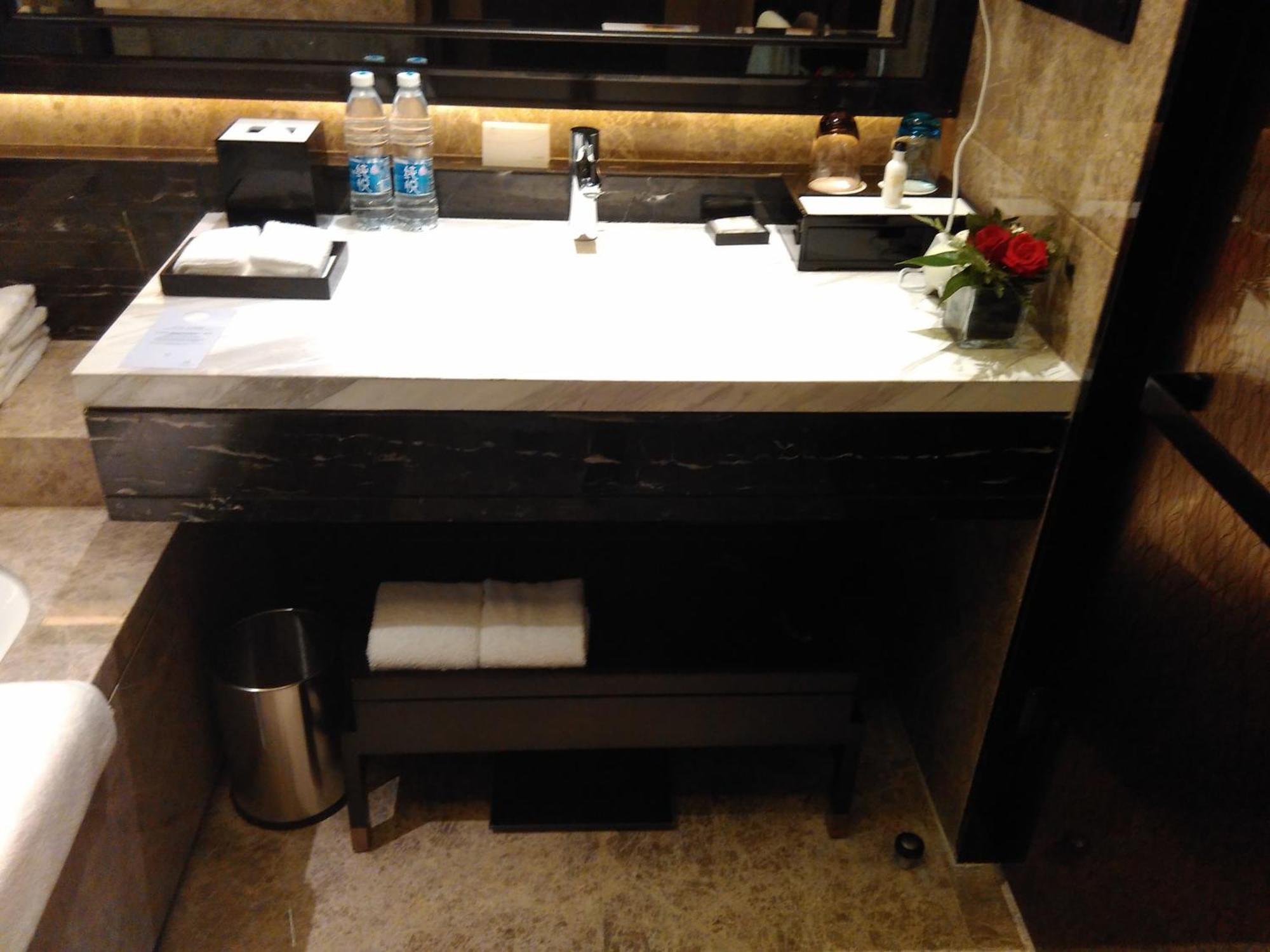 Wanda Realm Hotel Dongying Rum bild